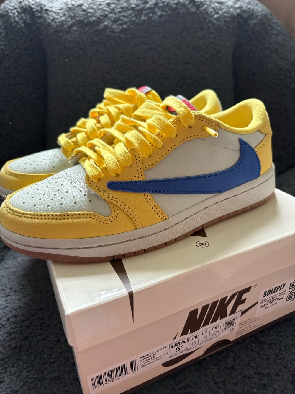 Cactus Jack by Travis Scott Kids Low-Top Sneakers Canary